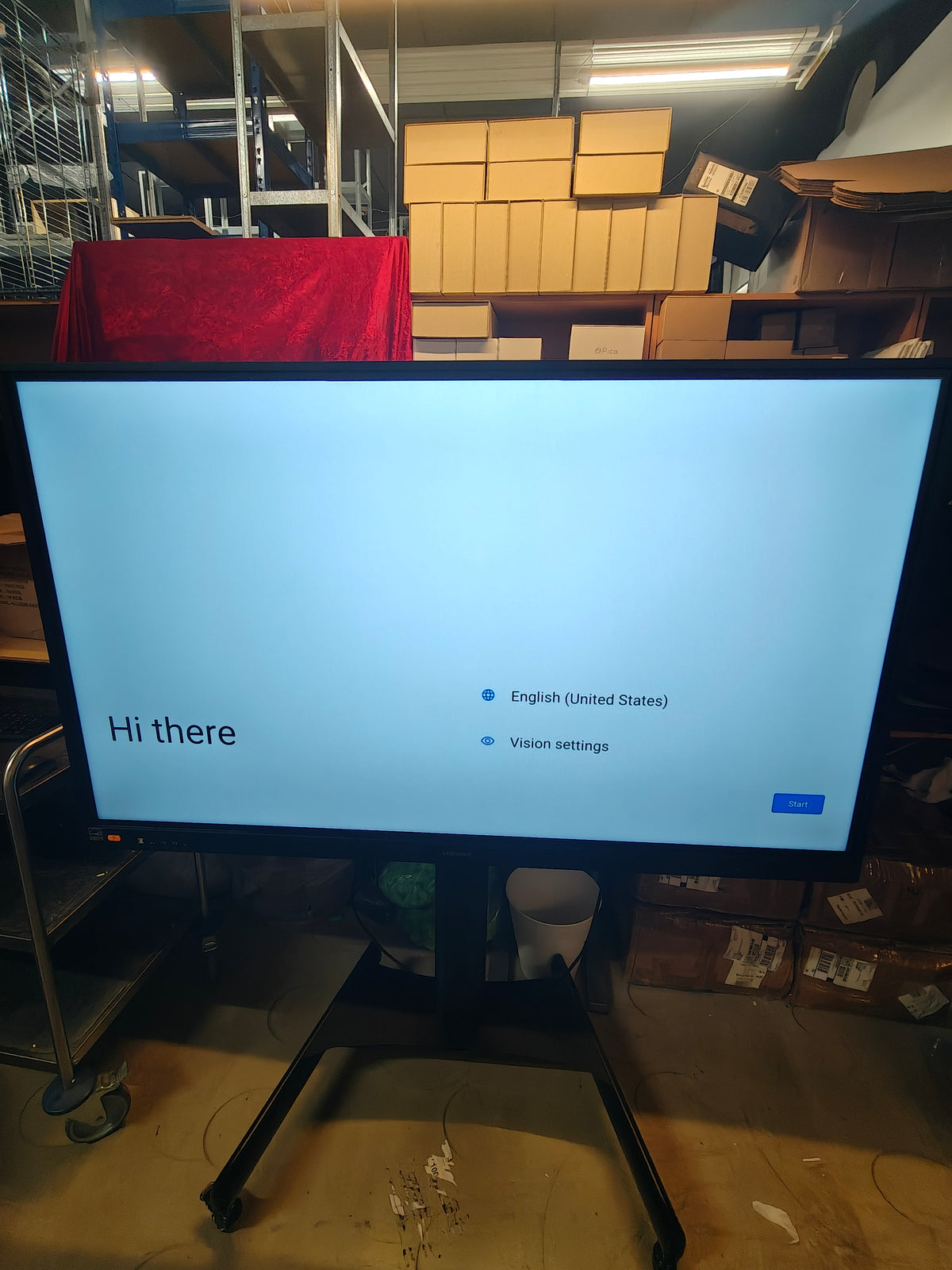 Samsung WA65F 65" interaktiv 4K touchskærm med mobil stand og tilbehør