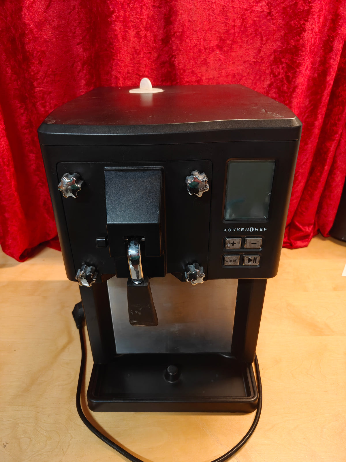 Køkkenchef Softicemaskine 10104660 – 1,5 liter kompressor 250 W