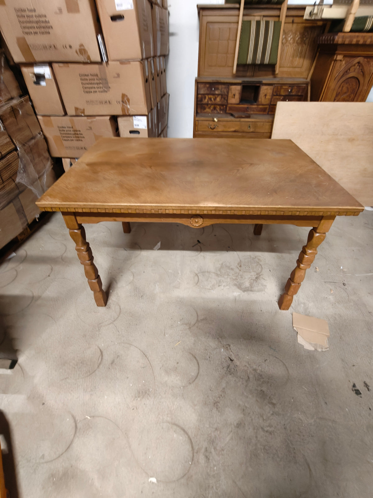 Vintage spisebord med udtræk – 130/230 × 90 cm – drejede træben