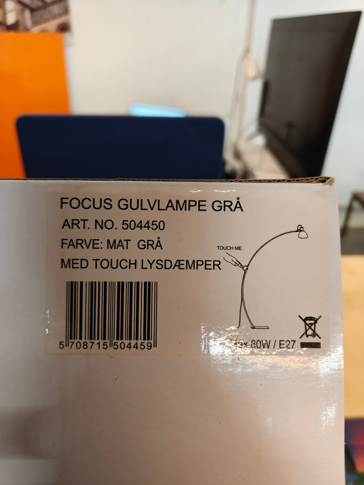 Seeddesign Focus gulvlampe grå med touch lysdæmper