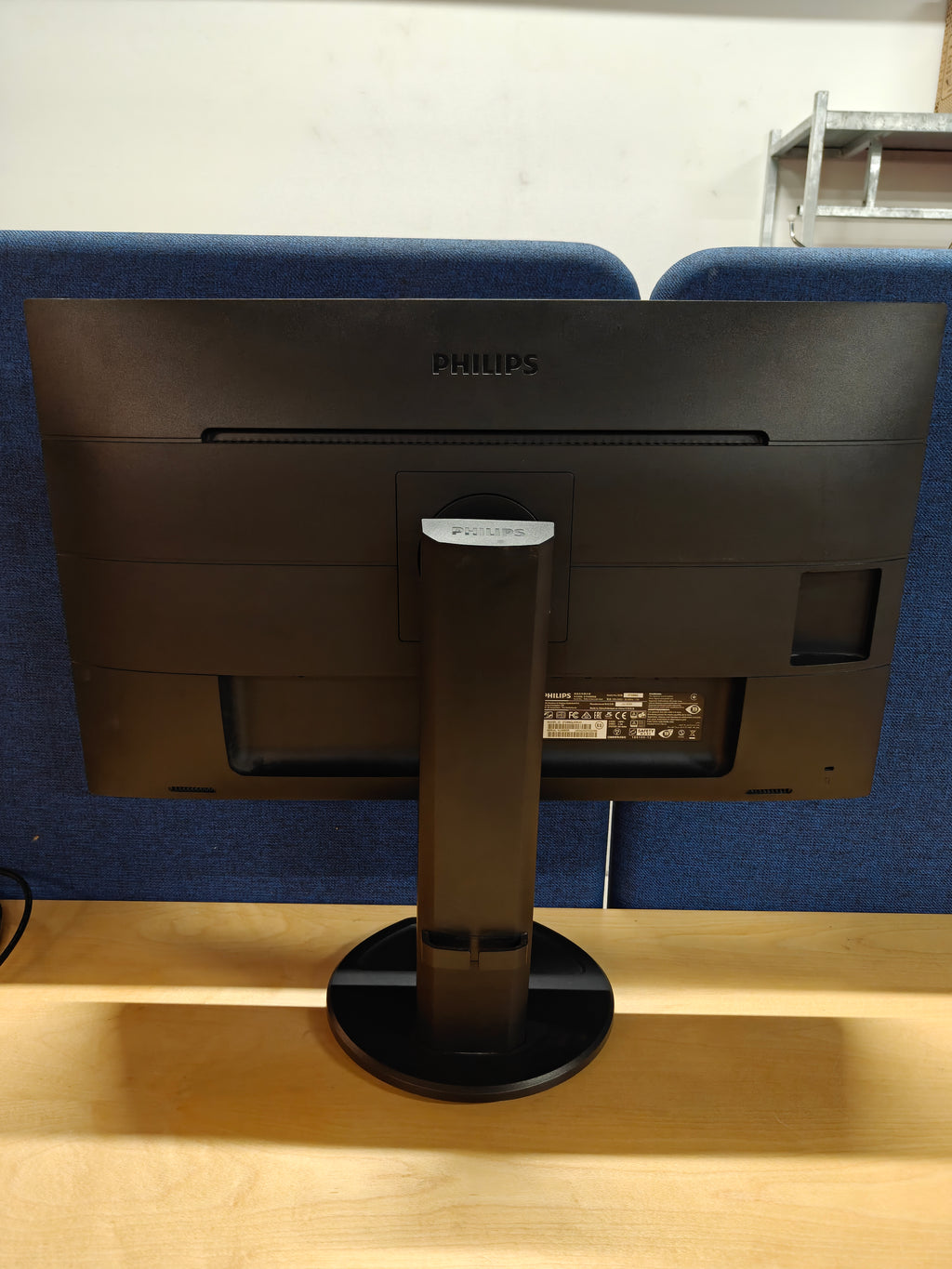 Philips Brilliance 272B8QJEB 27" QHD IPS-skærm – HDMI/DisplayPort/DVI – justerbar fod